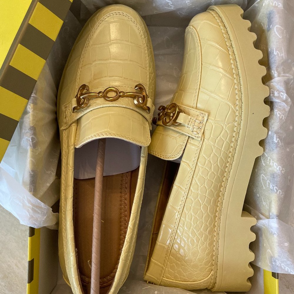 Deana Loafer Yellow Women's shoe